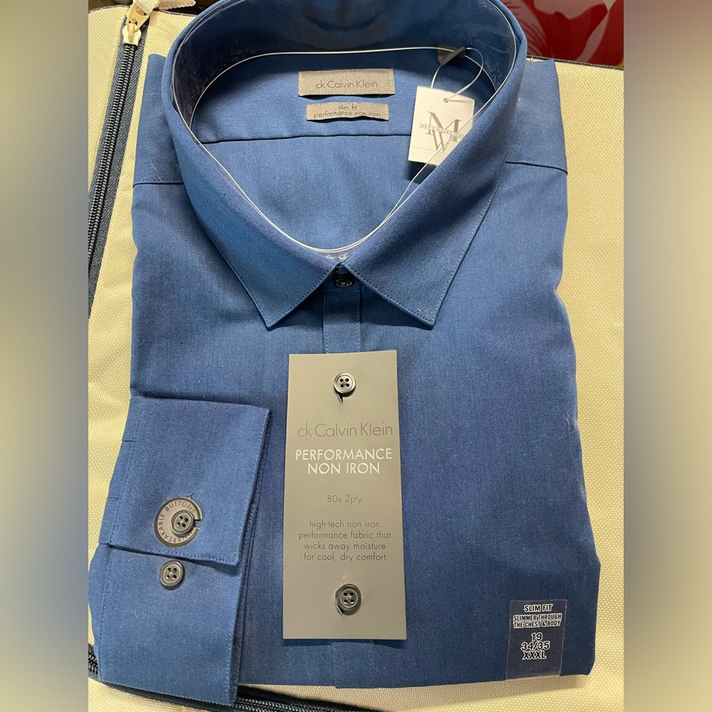 Beautiful Calvin Klein men’s dress shirt XXXL Blue long sleeves with tags